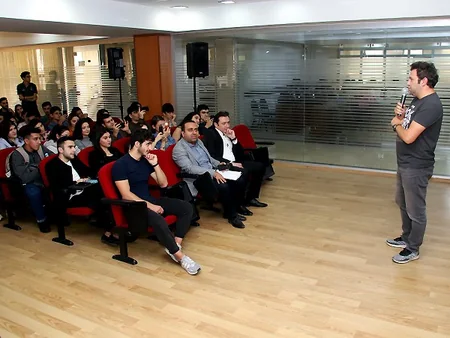 AVRO-2020: Azərbaycan Universitetinin tələbə və müəllim heyəti ilə görüş olub