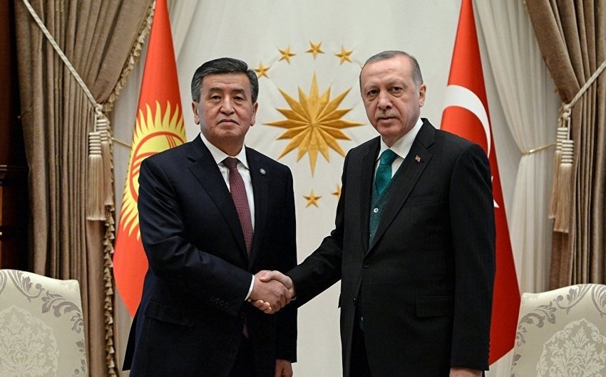 Qırğızıstan prezidenti Ərdoğanı seçkilərə görə təbrik edib