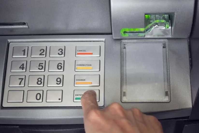 Azərbaycanda bu il 40 yeni bankomat quraşdırılıb