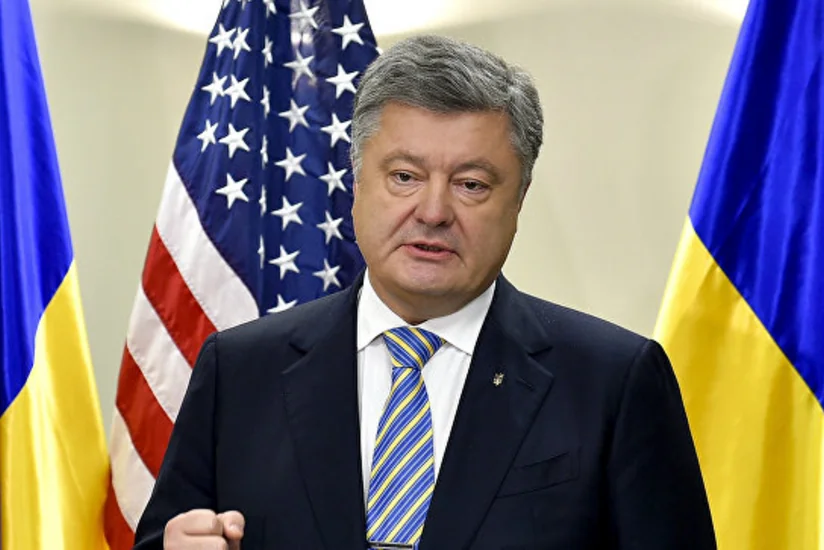 Порошенко поручил подать на Россию в суд из-за моста в Крым