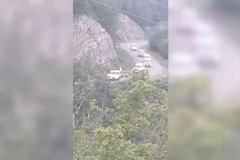 BQXK-nin avtomobilləri erməni yaralılarını götürmək üçün Xocavənd istiqamətinə hərəkət edir