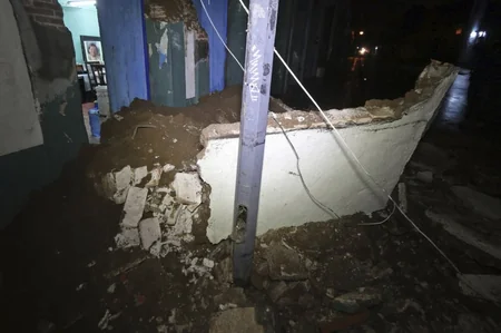 Число жертв землетрясения у берегов Мексики возросло до 15 человек - ВИДЕО - ОБНОВЛЕНО-2