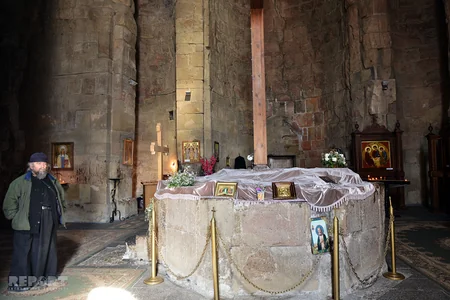 Xristianlığın ilk çağlarından yadigar - Cvari monastırı - FOTOREPORTAJ