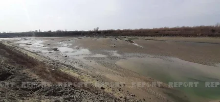 Kürün Salyan rayonundan keçən hissəsi quruyub 
