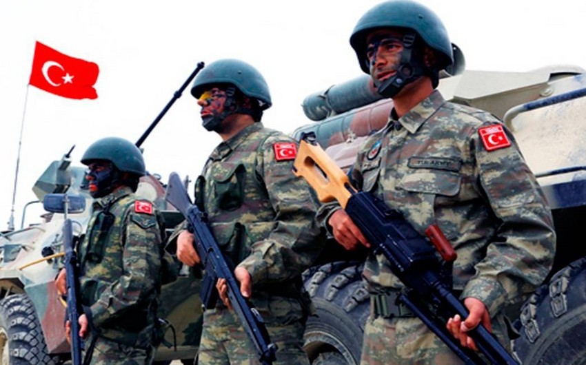 Türkiyə Ordusu Suriyada mümkün əməliyyatla bağlı döyüş hazırlığı vəziyyətinə gətirilib