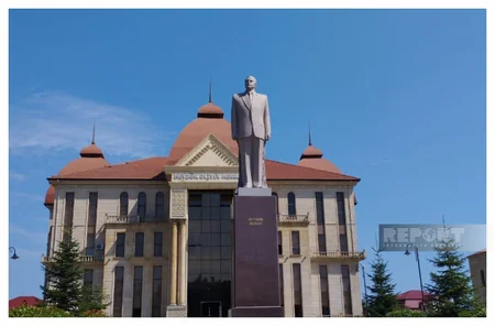 Qubada Heydər Əliyevin 100 illiyinə həsr olunan konfrans keçirilib 