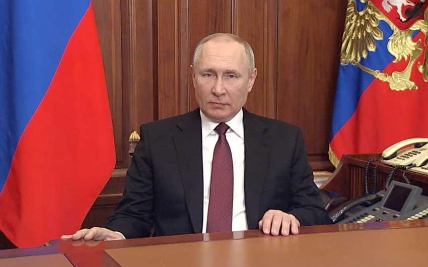 Putin Türkmənistan Prezidentini təltif edib