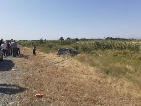 Ucarda avtomobil aşıb, xəsarət alanlar var - YENİLƏNİB