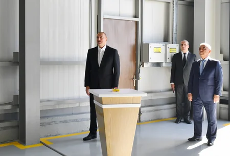 İlham Əliyev “Şimal” Elektrik Stansiyasının yeni estakadasının və su nasos stansiyalarının açılışında iştirak edib