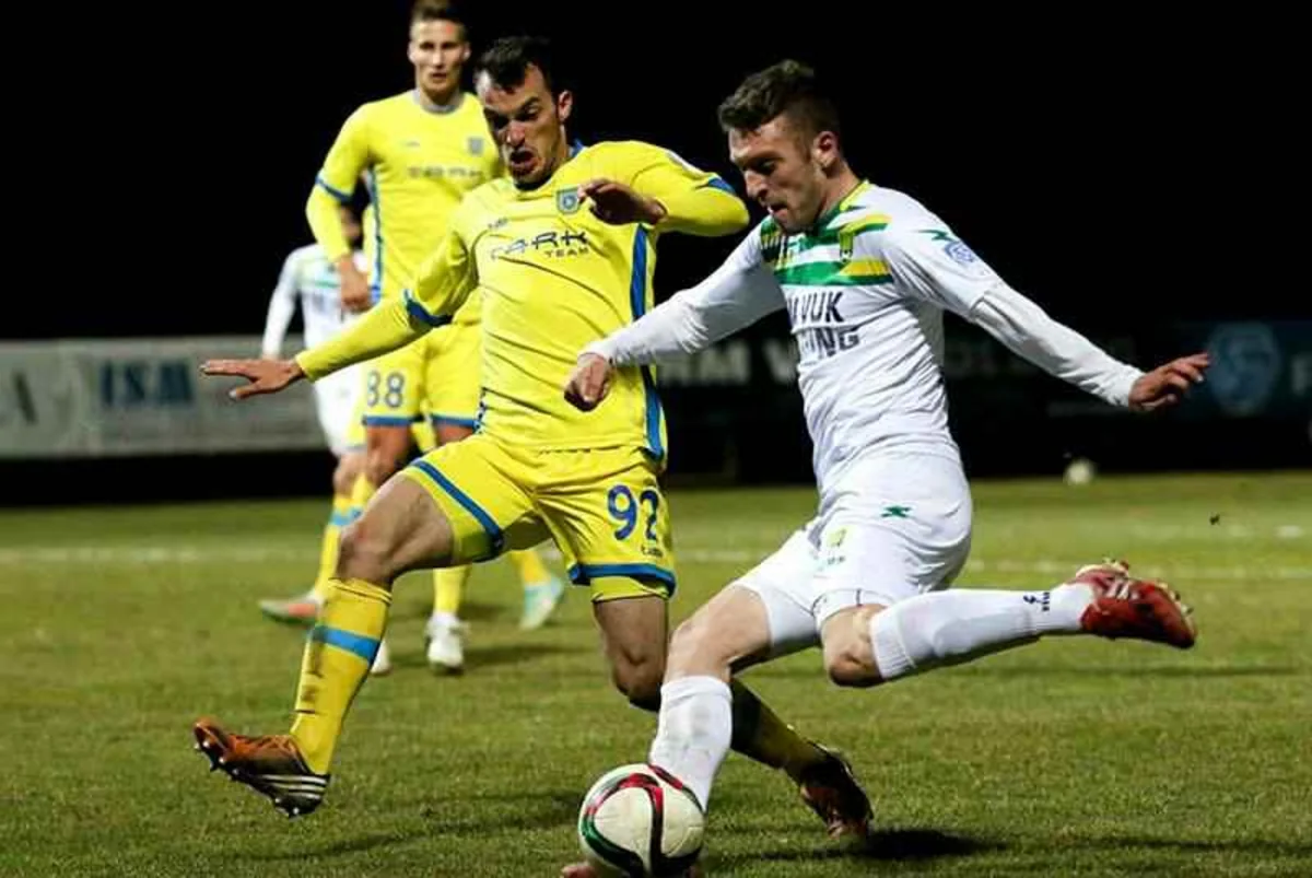 ​Xəzər Lənkəran heyətini 6 yeni futbolçu ilə gücləndirəcək