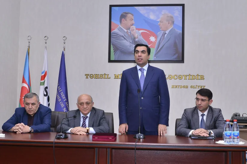 Mübariz Qurbanlı Bakı Ali Neft Məktəbində professor-müəllim heyəti və tələbələrlə görüşüb
