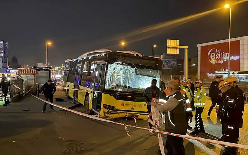 Türkiyədə avtobus qəzaya uğrayıb, azərbaycanlı ağır yaralanıb