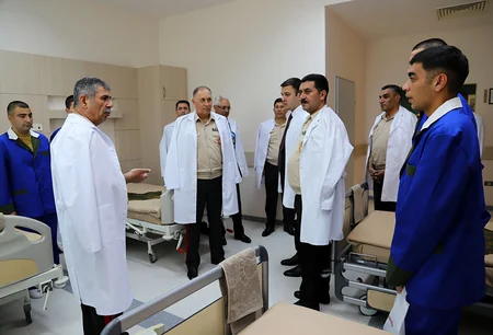 Zakir Həsənov hərbi hospitalda müayinə və müalicə olunan hərbçilərlə bağlı tapşırıqlar verib