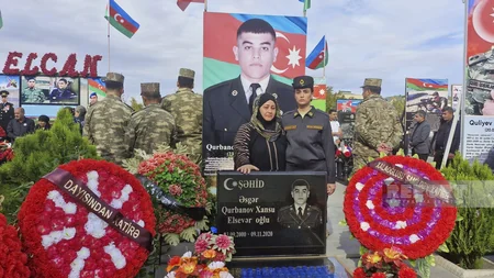 В Нахчыване в День памяти посещены могилы шехидов
