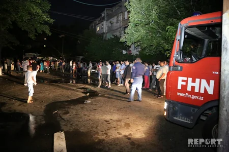 Bakıda yataqxanada baş vermiş yanğın zamanı 5 nəfər xəsarət alıb - VİDEO - FOTO - YENİLƏNİB
