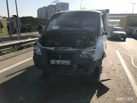 Bakıxanov Çörək Zavodunun maşını qəzaya düşüb, xəsarət alanlar var - FOTO - VİDEO