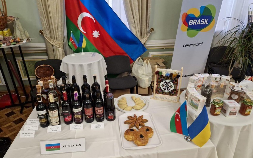 Azərbaycan səfirliyi Kiyevdə xeyriyyə yarmarkasına qoşulub