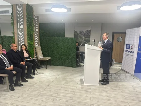 Şuşa Azərbaycanın tarixi və strateji əhəmiyyətli mədəniyyət paytaxtı kitabının təqdimatı keçirilib
