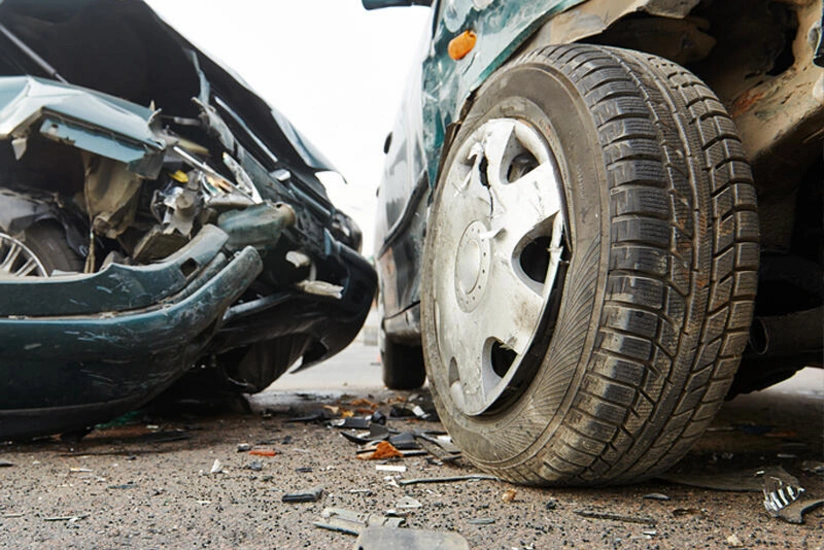 Mingəçevirdə iki avtomobil toqquşub, xəsarət alanlar var 