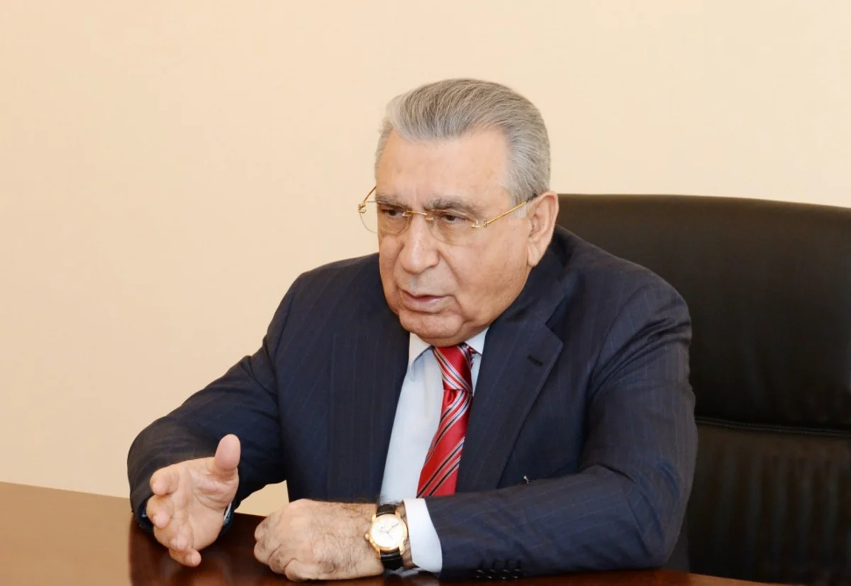 Akademik Ramiz Mehdiyevin kitabı Fransada çap olunub