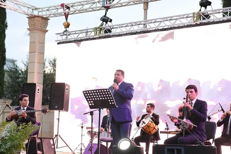 Ağdamda Heydər Əliyevin hakimiyyətə gəlişinin 50-ci ildönümü münasibətilə konsert keçirilib - FOTO