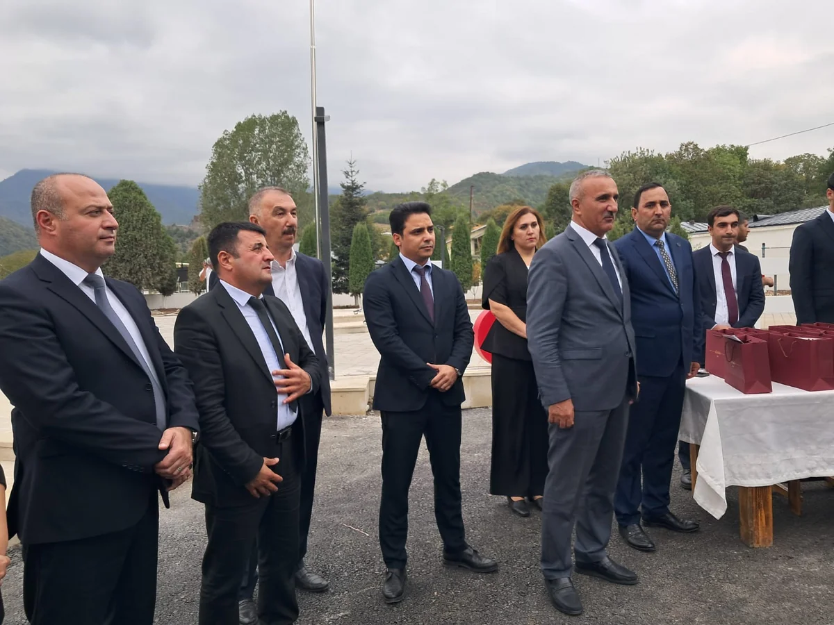 İlk köç karvanı Vəngli kəndinə çatıb, açarlar təqdim edilib – YENİLƏNİB-2 