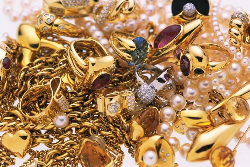 В Швейцарии ищут мужчину, забывшего мешок с золотом в поезде