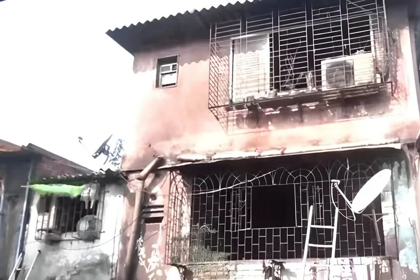 Mumbayda bir ailənin 7 üzvü mağaza binasında baş vermiş yanğında həlak olub