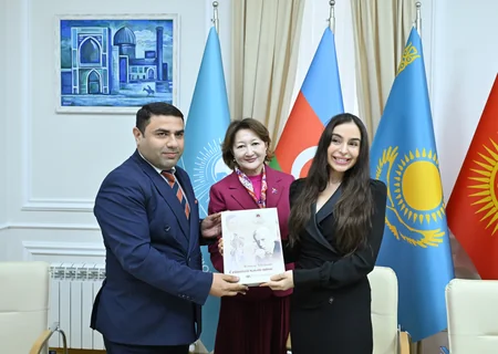 Leyla Aliyeva, Arzu Aliyeva visit Turkic Culture and Heritage Foundation