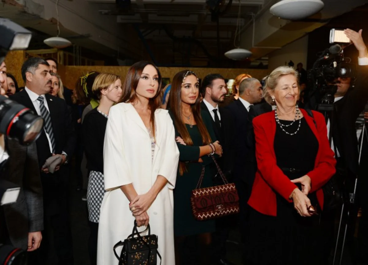 Londonda “Bu gün burada” adlı sərginin açılışı olub