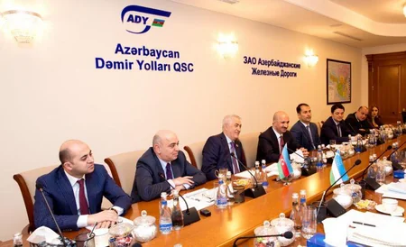 Azərbaycan və Özbəkistan ərazisindən yükdaşımalara dair memorandum imzalanıb