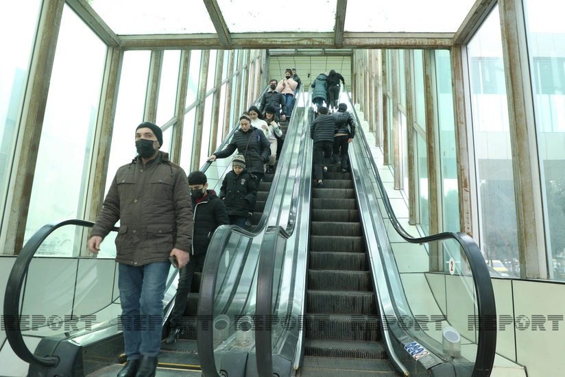 Почему на пешеходных переходах в Баку не работают некоторые эскалаторы?