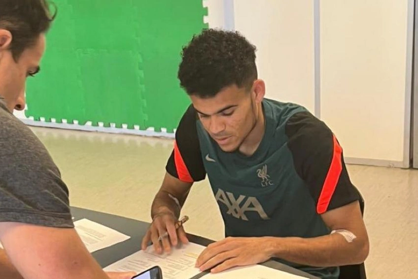 Liverpul yeni hücumçu transfer edib
