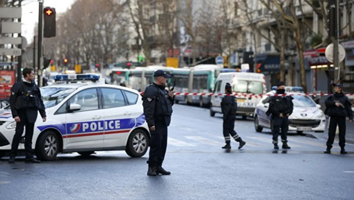​Parisdə metro xəttində hərəkət qismən dayandırılıb