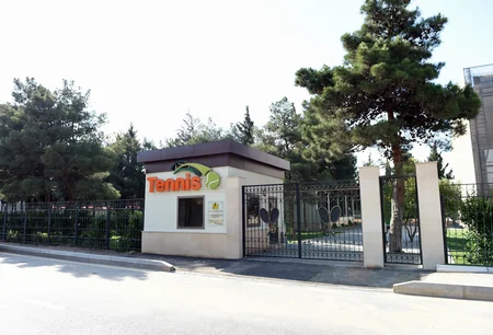 Bakıda yeni tennis kortunun açılışı olub