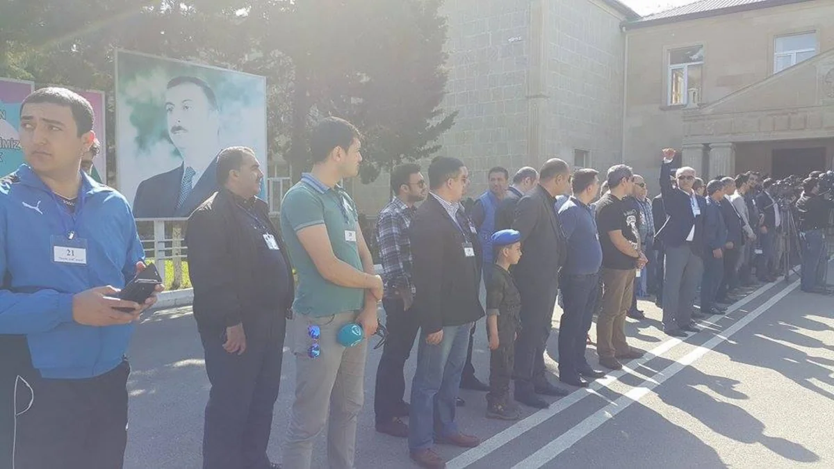 Səfərbərlik və Hərbi Xidmətə Çağırış üzrə Dövlət Xidməti jurnalistlər arasında atıcılıq turniri keçirib