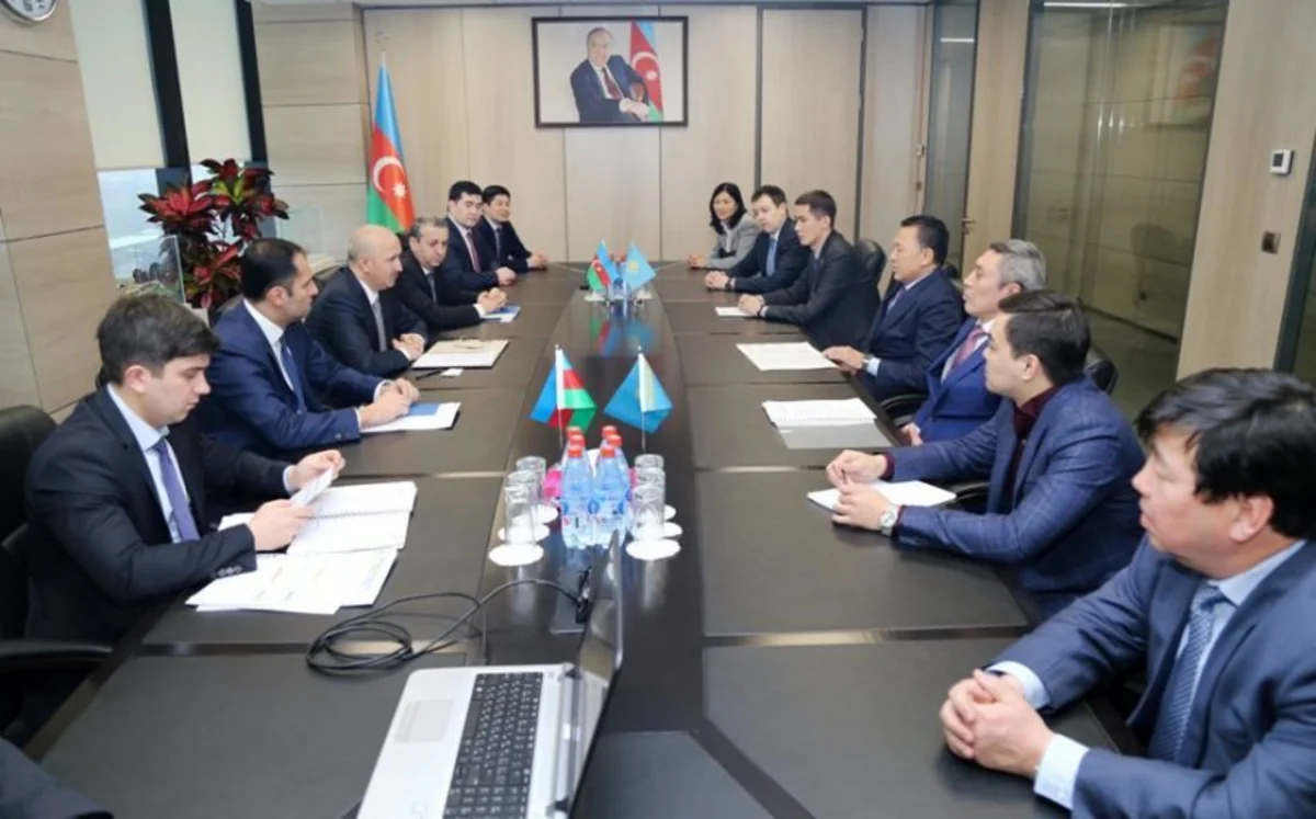 Azərbaycan və Qazaxıstan Transxəzər Beynəlxalq Nəqliyyat Marşrutunun perspektivlərini müzakirə edib