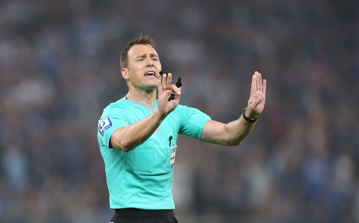 Определен судейский состав финального матча Лиги Европы