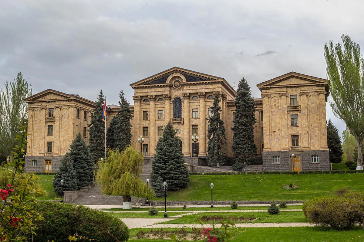 Bomb threat reported at Armenian parliament