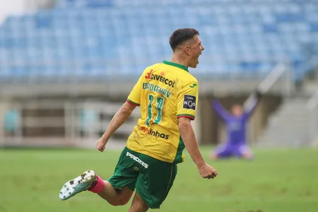 Portuqaliya klubunun azərbaycanlı futbolçusunun qolu komandanı növbəti mərhələyə çıxarıb - FOTO