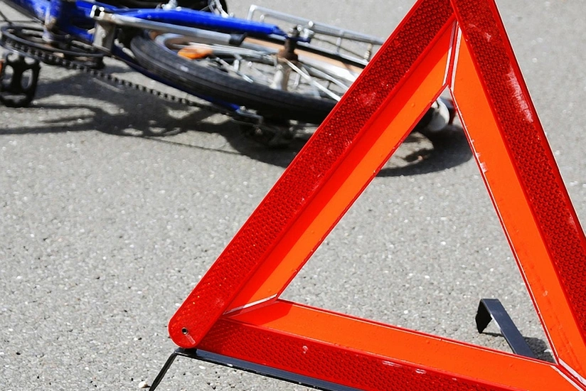 Lənkəranda avtomobil velosipedçini vuraraq öldürüb