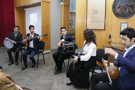 Teatr Muzeyində Bəxtiyar Vahabzadənin 90 illik yubileyi qeyd olunub