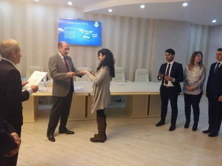 Əbülfəs Qarayev Azərbaycan turizm sənayesinin nümayəndələri ilə görüşüb