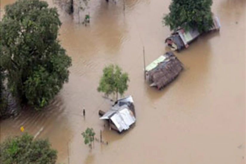 Şri-Lankada təbii fəlakətlərə görə 650 min sakin evini tərk edib