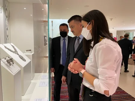 Mustafa Şentop “Dubay Ekspo 2020” sərgisində Azərbaycan pavilyonunu ziyarət edib