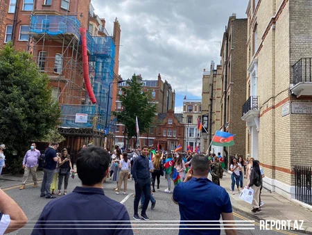 Londonda soydaşlarımız aksiya zamanı erməni təxribatı ilə üzləşib