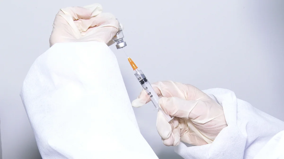 Poliklinikalarda vaksinasiya prosesi