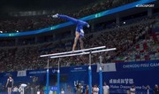 İtaliyalı gimnast yarış zamanı yıxılaraq komaya düşüb