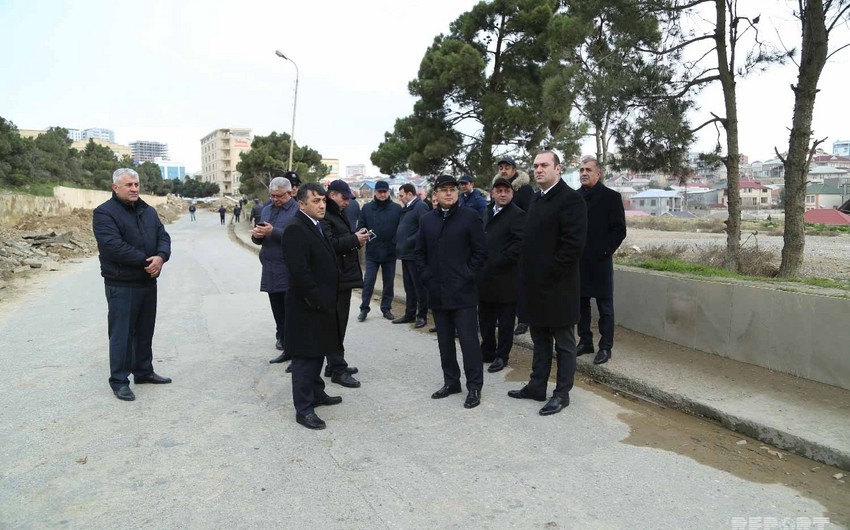 İcra başçısı torpaq sürüşməsi baş verən əraziyə gəlib