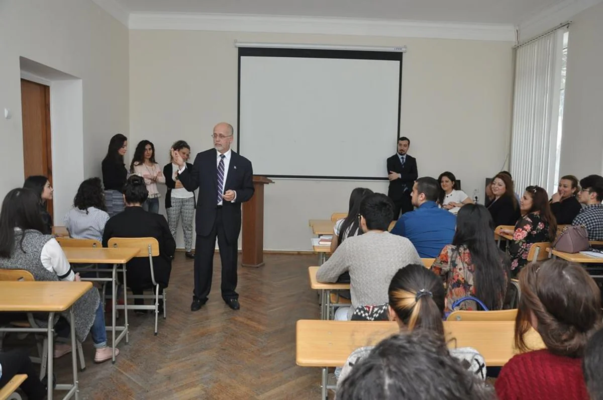 ​Meksikanın səfiri ADU-da olub
